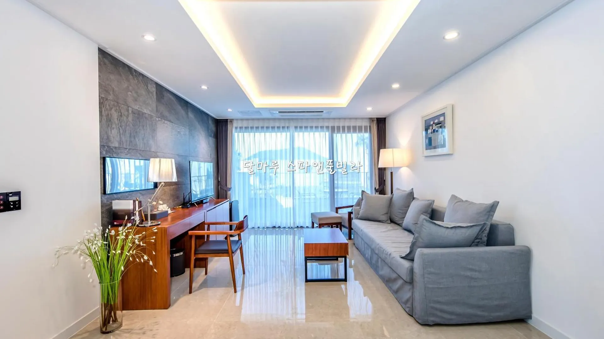 Jeju Dalmaru Villa 0*,  South Korea